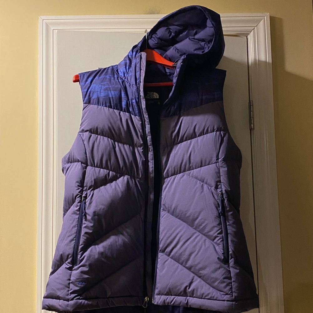 The North Face Goose Down Logo Puffer Longer Vest Down Lined Hood NeverUsed